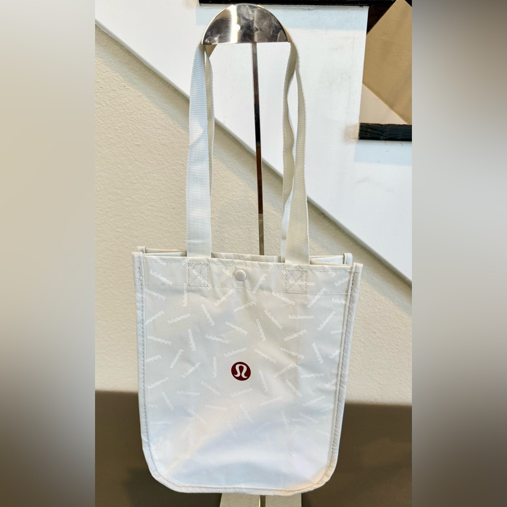 LuLuLemon 100% Recyclable Bag